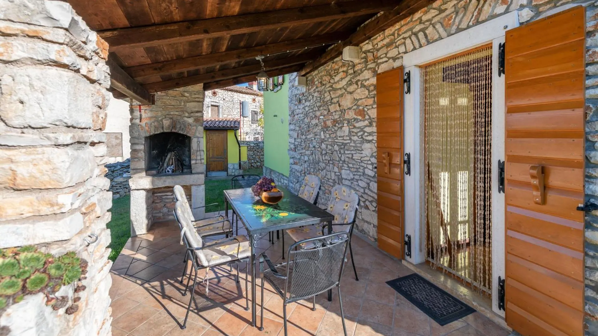 Holiday home Villa Valverana, With A Bike To The Beach. Bikes Provided! Sisan